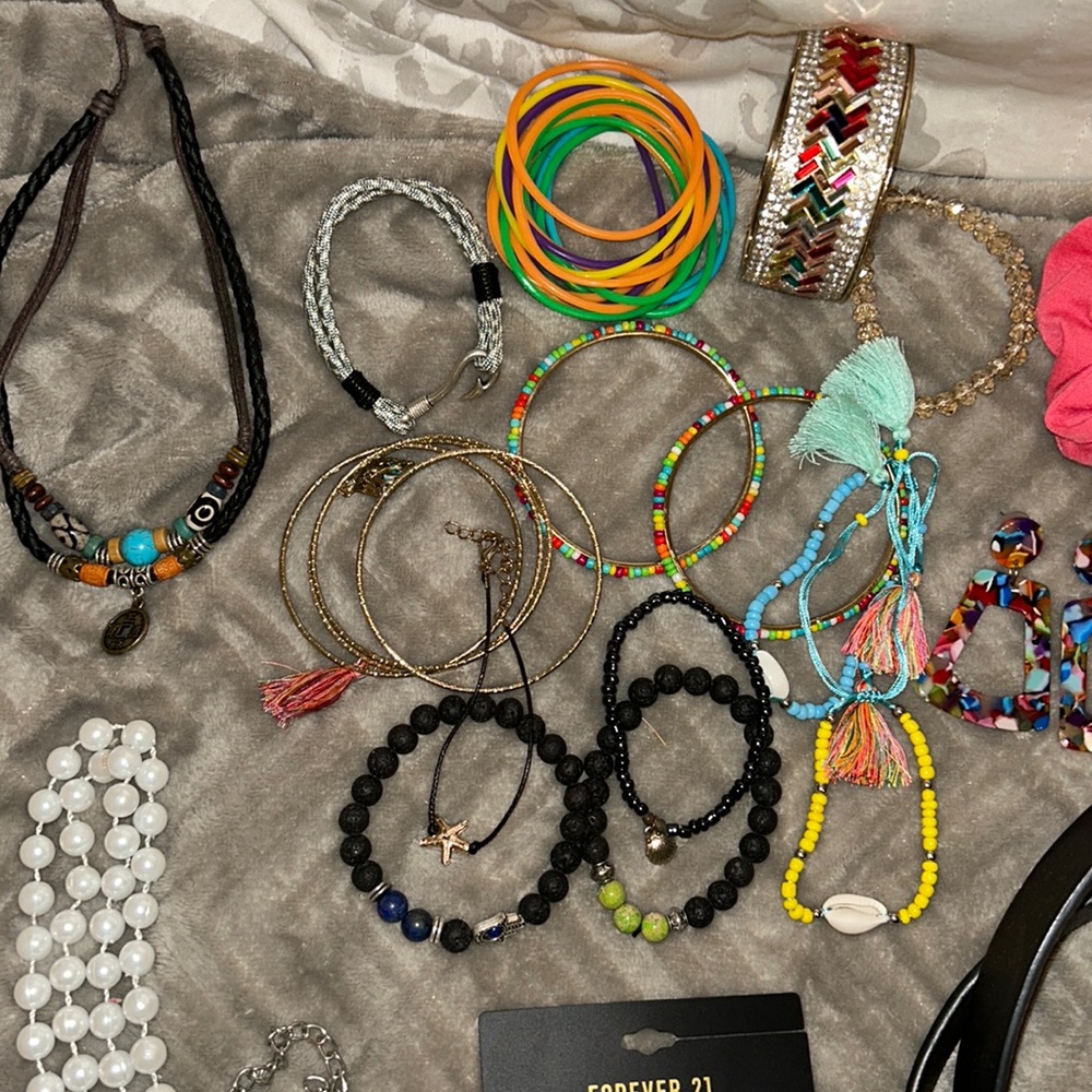 Random Accessories Bundle! - Picture 2 of 6